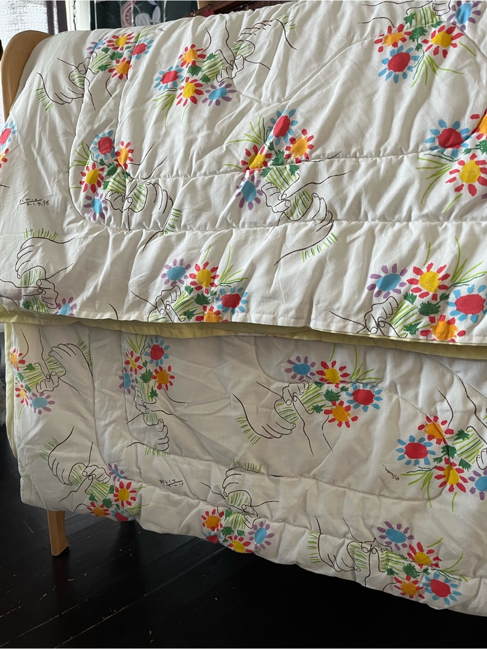 Vintage Picasso Bouquet of Peace Hands Flowers Blanket Quilt Bedding bedspread - Picture 3 of 14